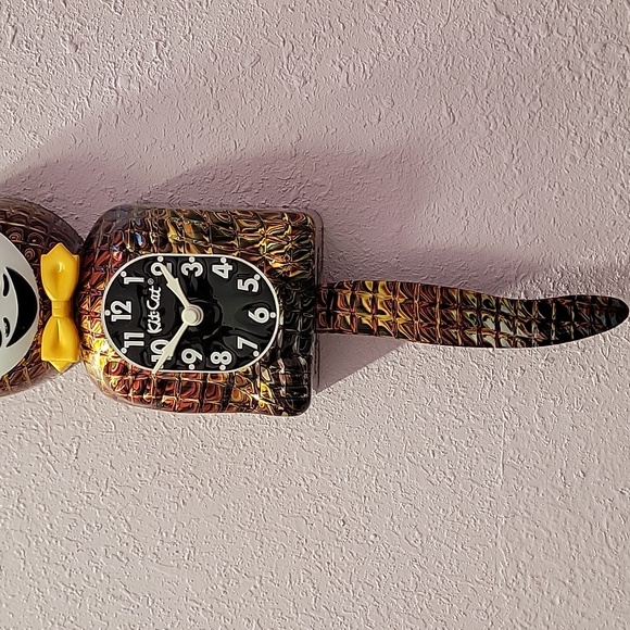 Prismatic Chrome Exotic Pet Collection Kit-Cat Klock Clock - Picture 3 of 3